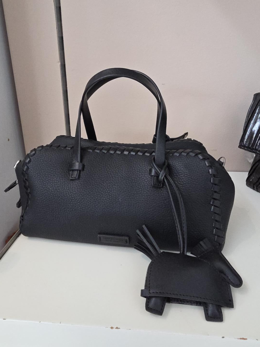 LEATHER HANDBAG